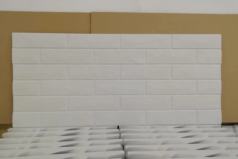 Model "Barcelona" Wall Panel